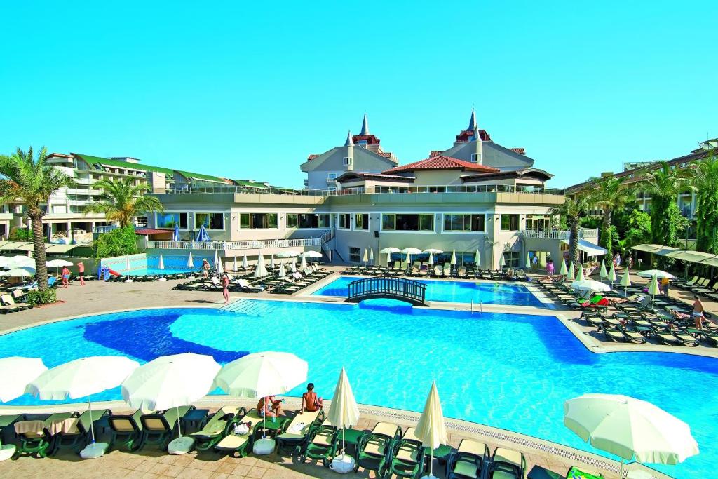 aydin famous resort