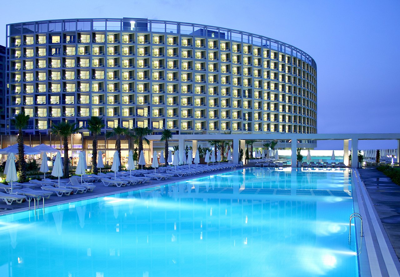 crystal centro resort hotel