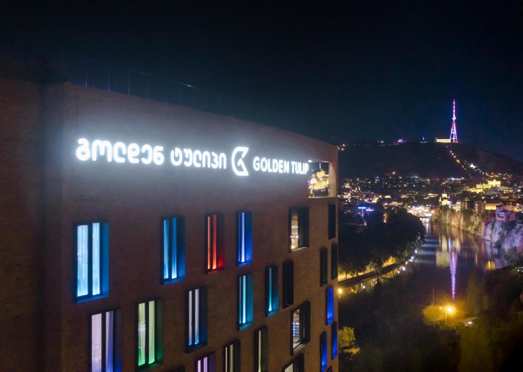 Golden Tulip Design Tbilisi